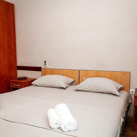 Apartments Djukic Tivat Ngoại thất bức ảnh