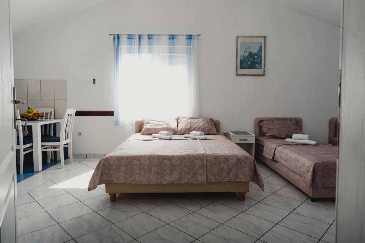 Apartments Djukic Tivat Ngoại thất bức ảnh