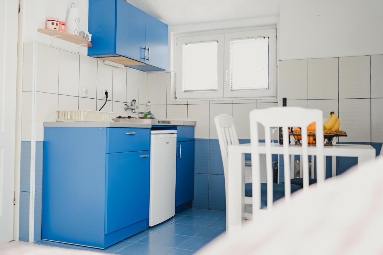 Apartments Djukic Tivat Ngoại thất bức ảnh