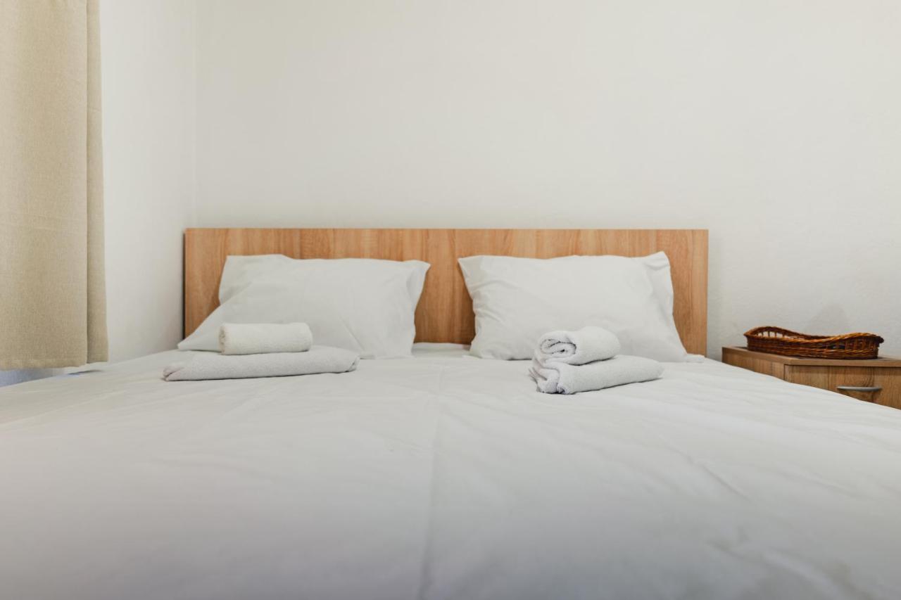 Apartments Djukic Tivat Ngoại thất bức ảnh