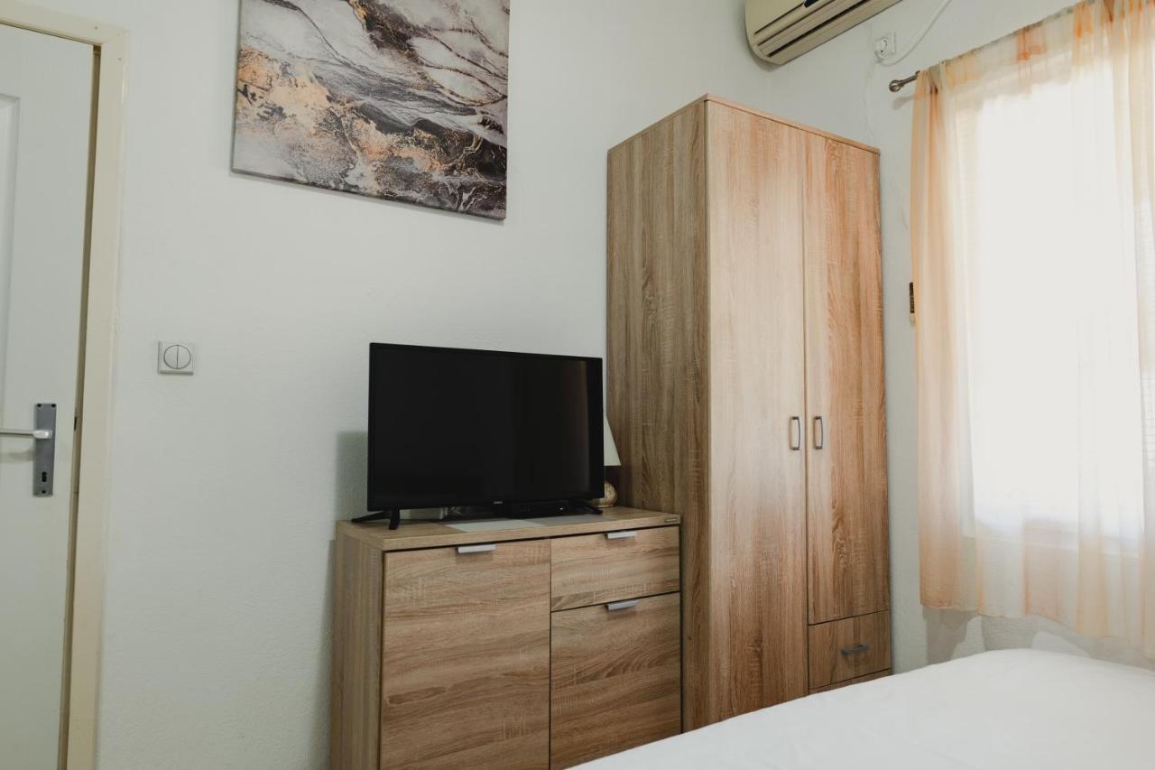 Apartments Djukic Tivat Ngoại thất bức ảnh