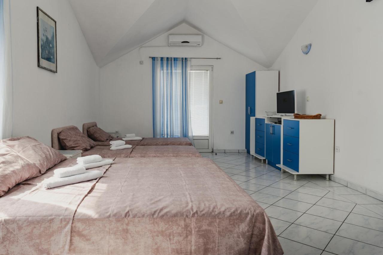Apartments Djukic Tivat Ngoại thất bức ảnh