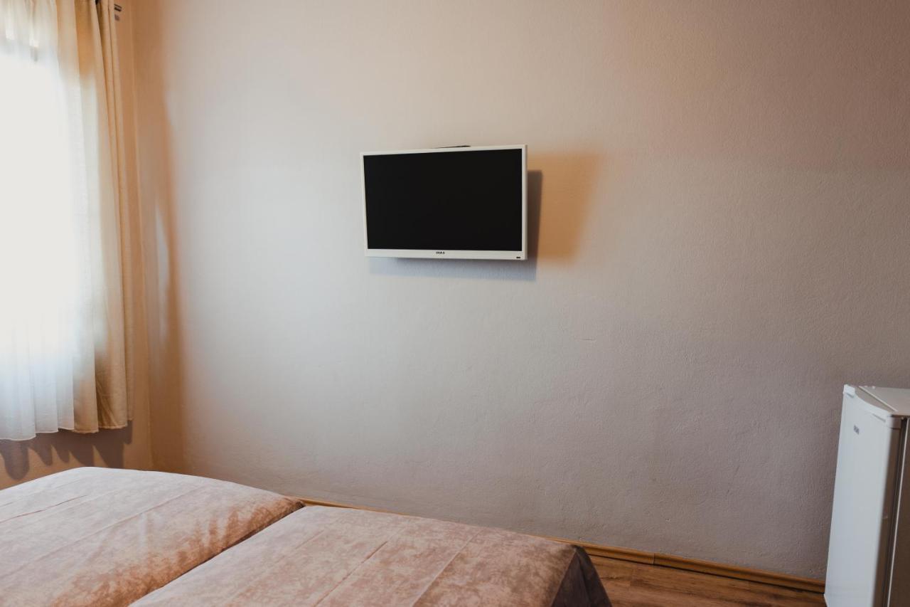Apartments Djukic Tivat Ngoại thất bức ảnh