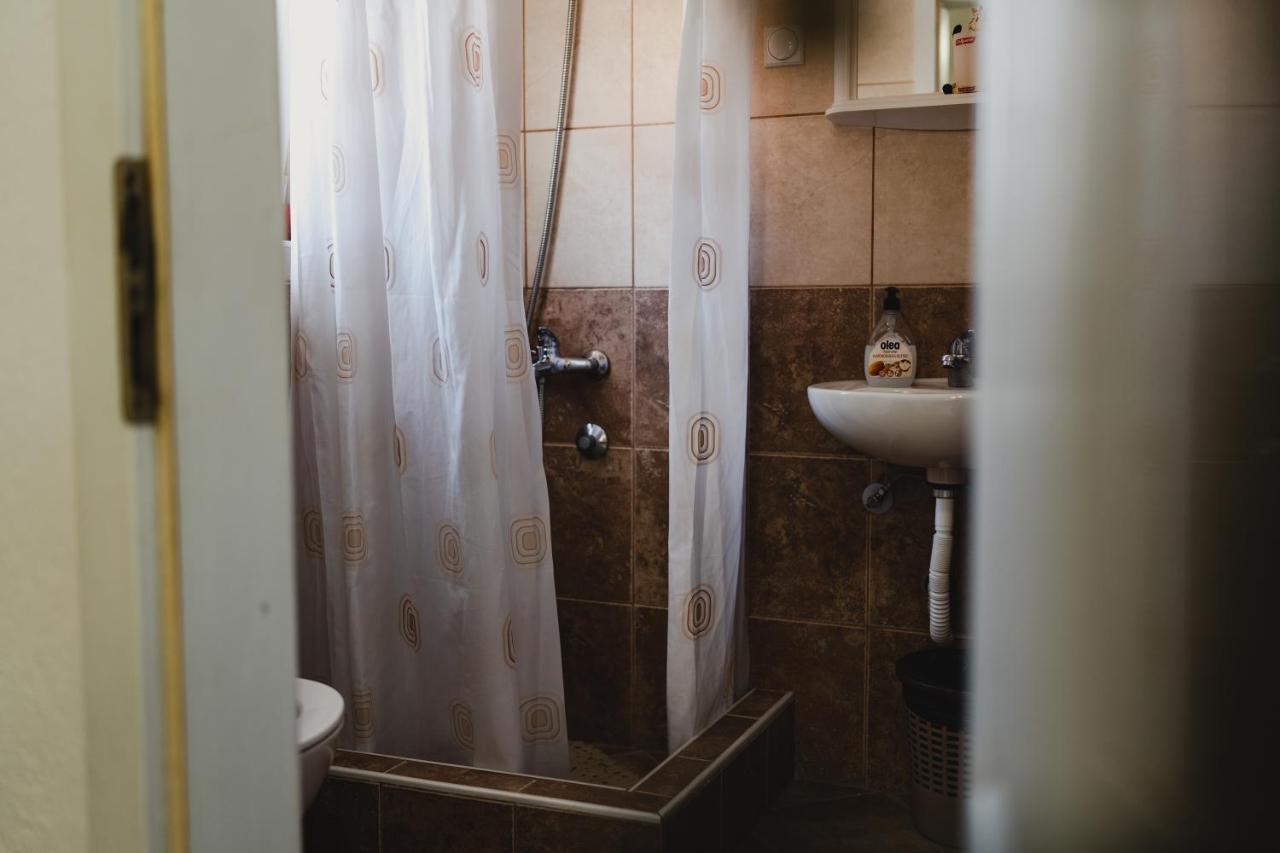 Apartments Djukic Tivat Ngoại thất bức ảnh