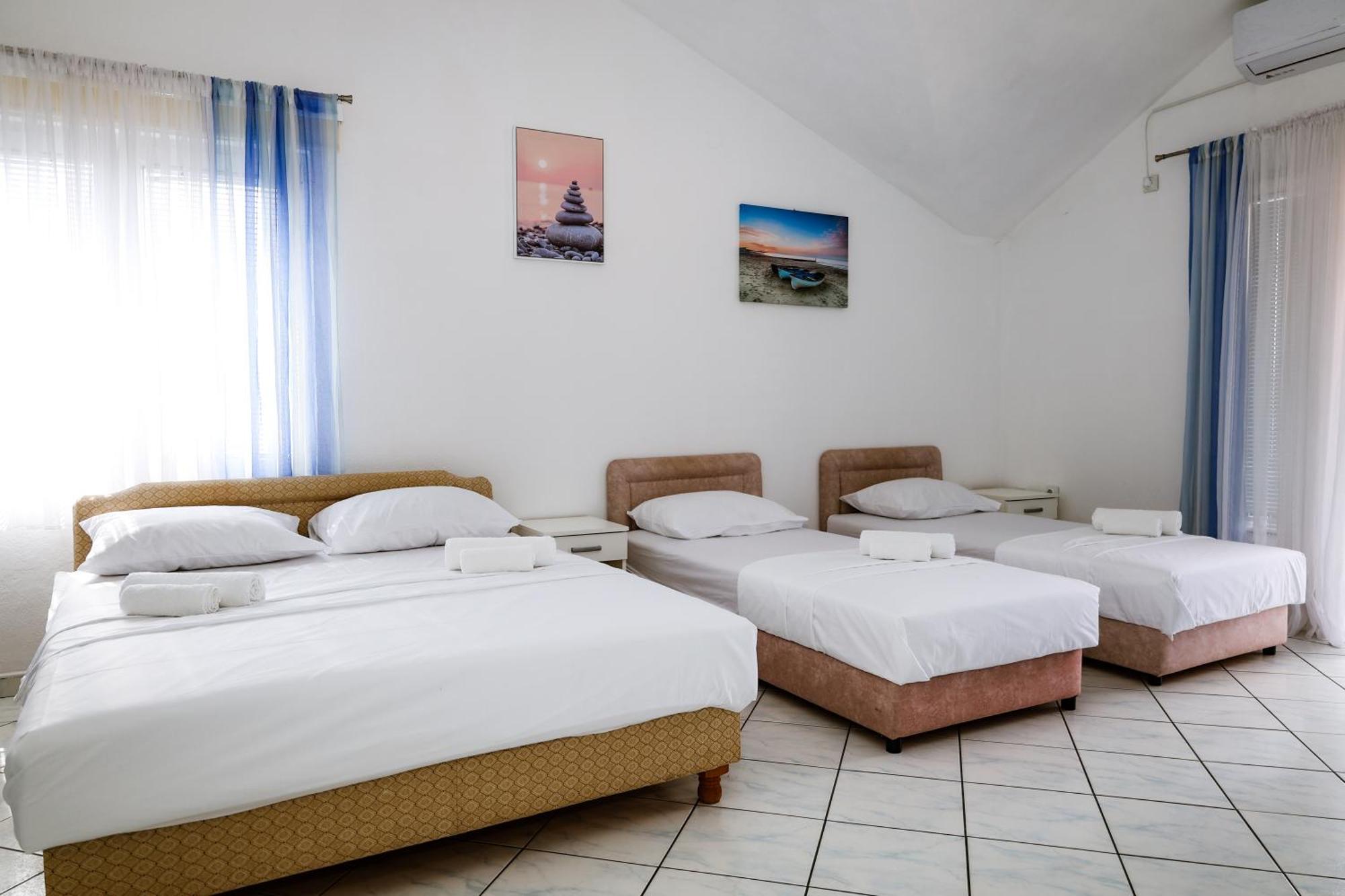 Apartments Djukic Tivat Ngoại thất bức ảnh