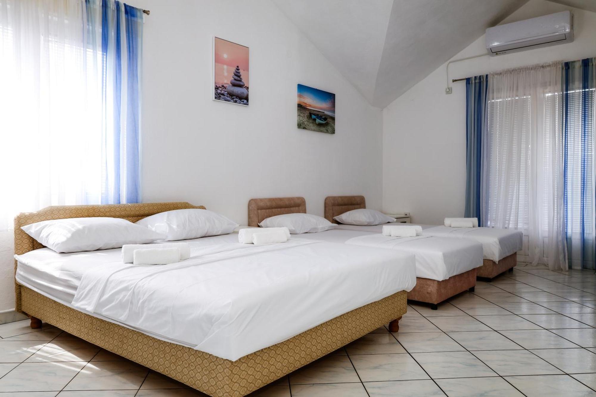 Apartments Djukic Tivat Ngoại thất bức ảnh